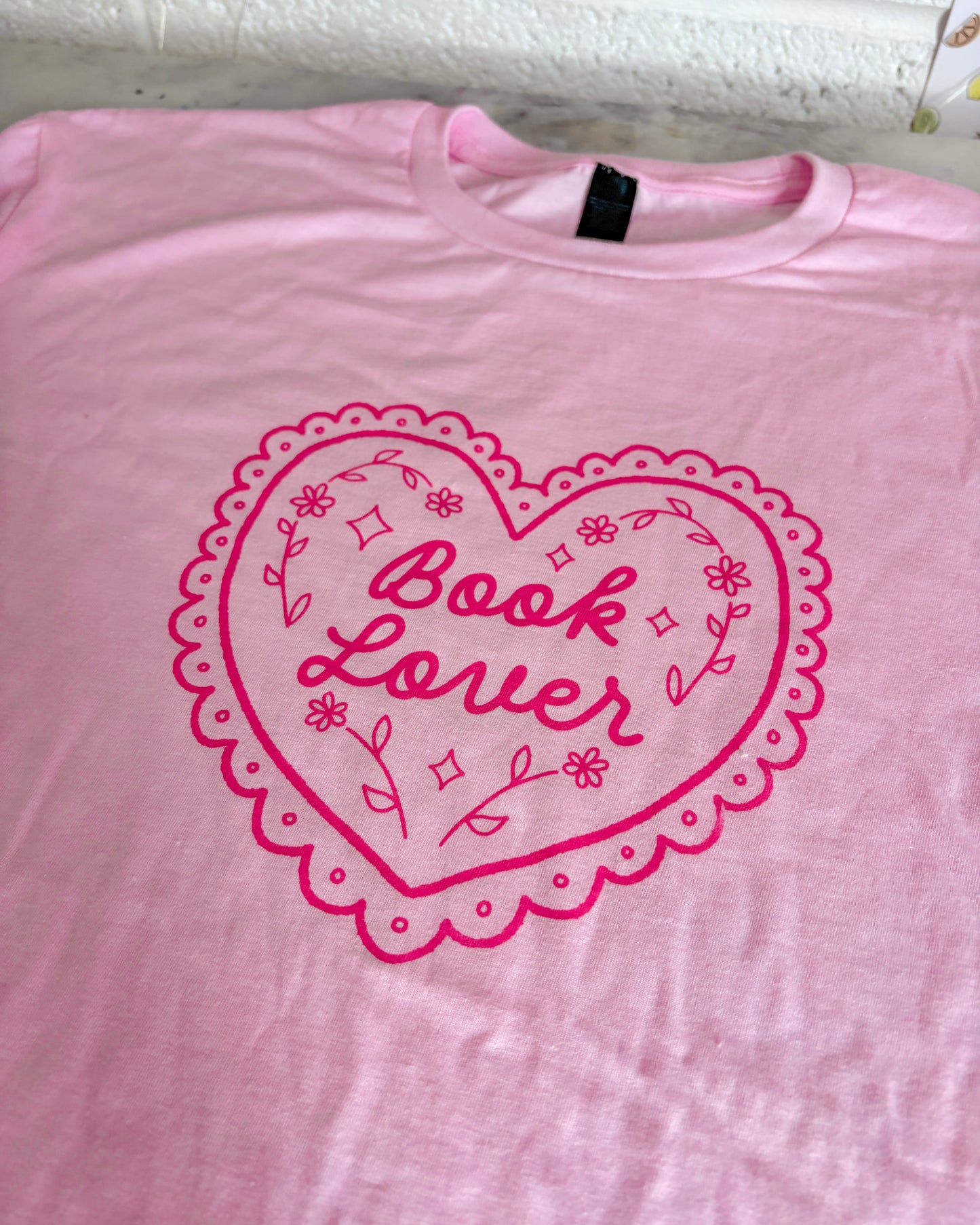 Book Lover T-Shirt in Pink