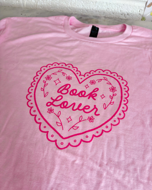 Book Lover T-Shirt in Pink